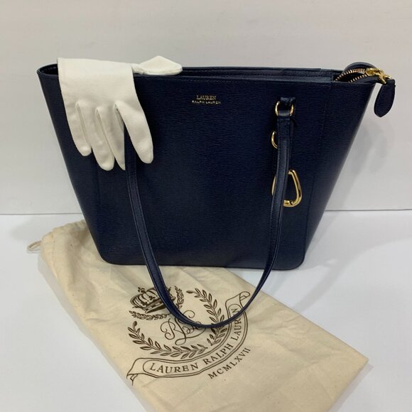 Ralph Lauren Handbags - Ralph Lauren Bennington style leather bag Navy Blue EUC. Gold tone hardware.